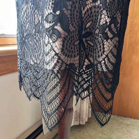 Express- NWT: Elegant Black Lace Dress - Picture 8 of 16